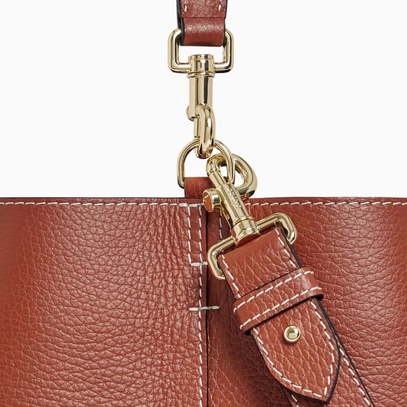 Le Tanneur Brand New Cognac Brown Bucket Bag in Grained Leather. Large Size! - Picture 12 of 16